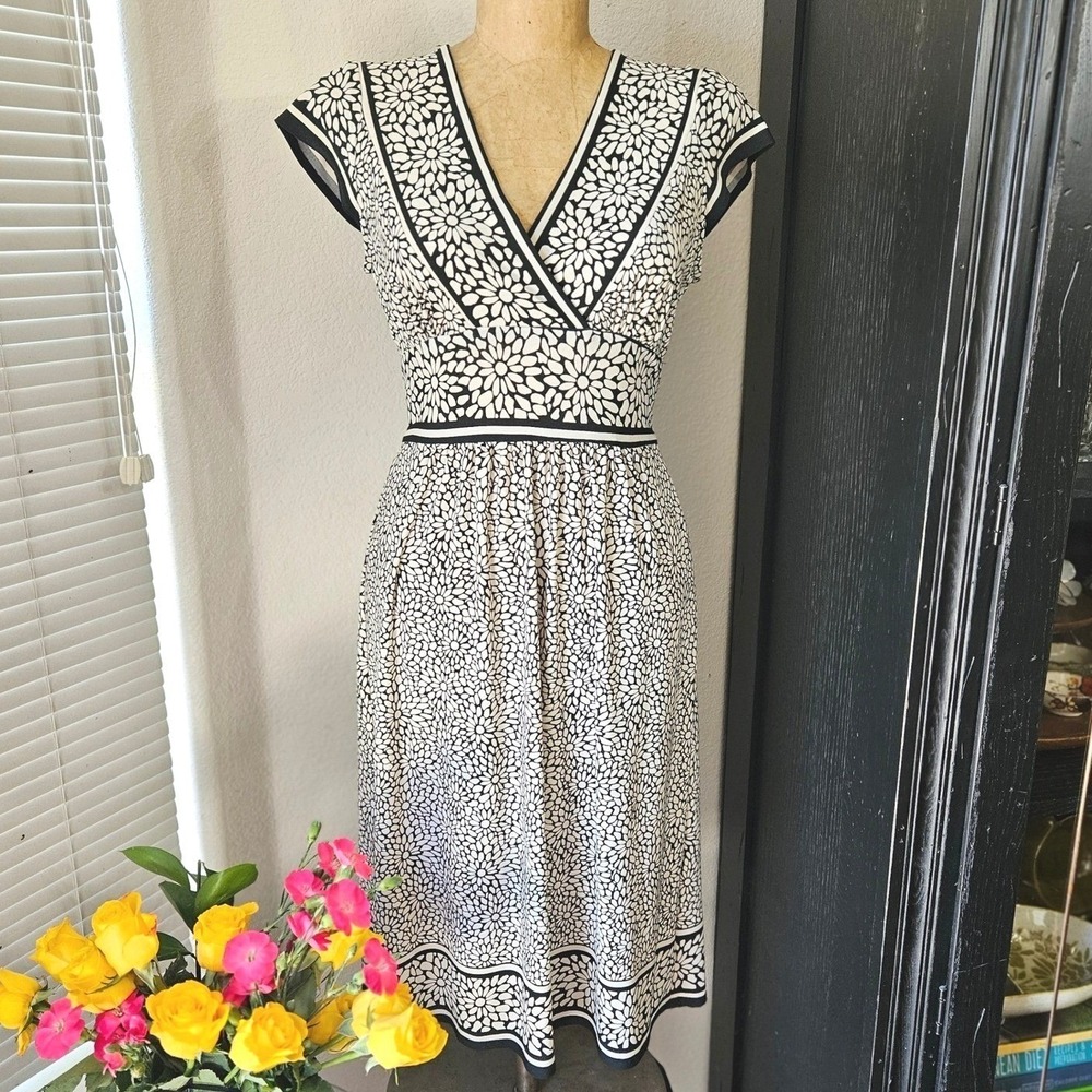 Mariposa Floral Wrap Dress Empire Waist Cap Sleeve M Cottagecore Black Cream